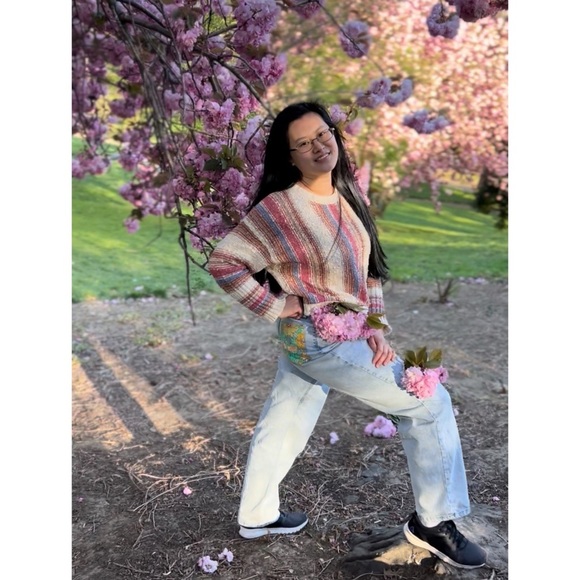 Meet your Posher, Diana. Welcome to my closet! - Picture 1 of 15